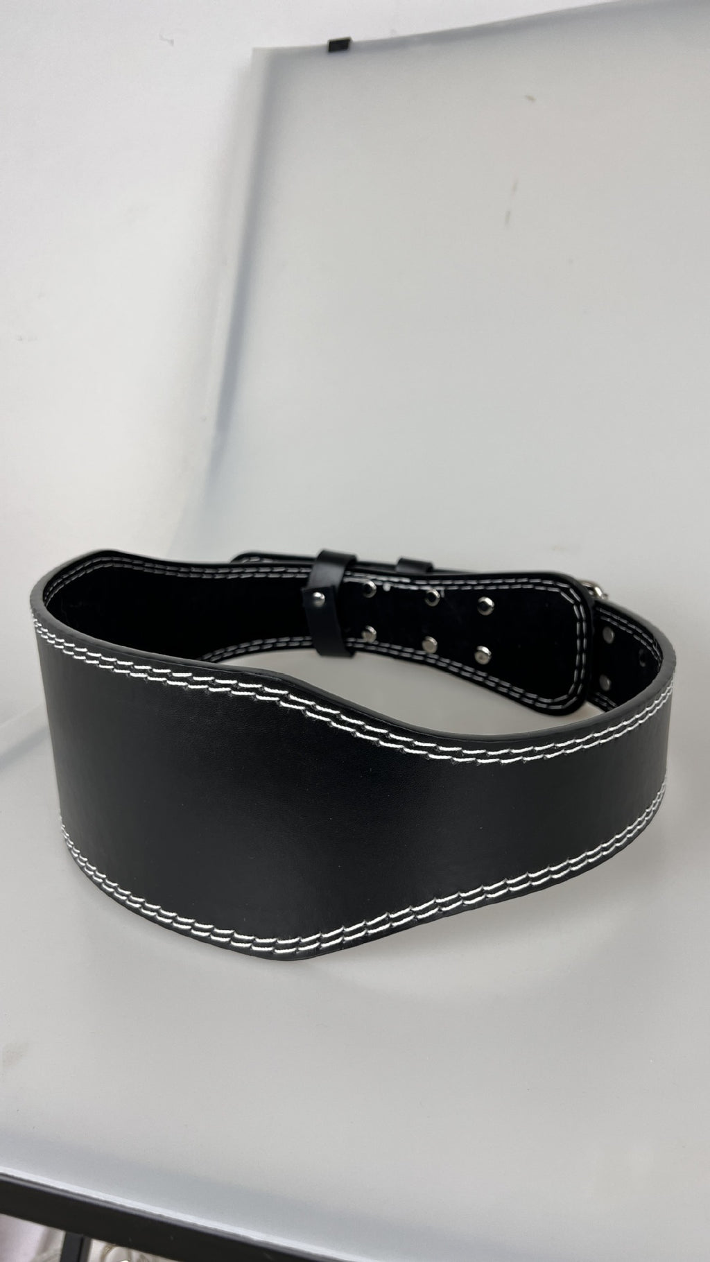 Weightlifting Belt – Wide Waist Support for Squats & Deadlifts